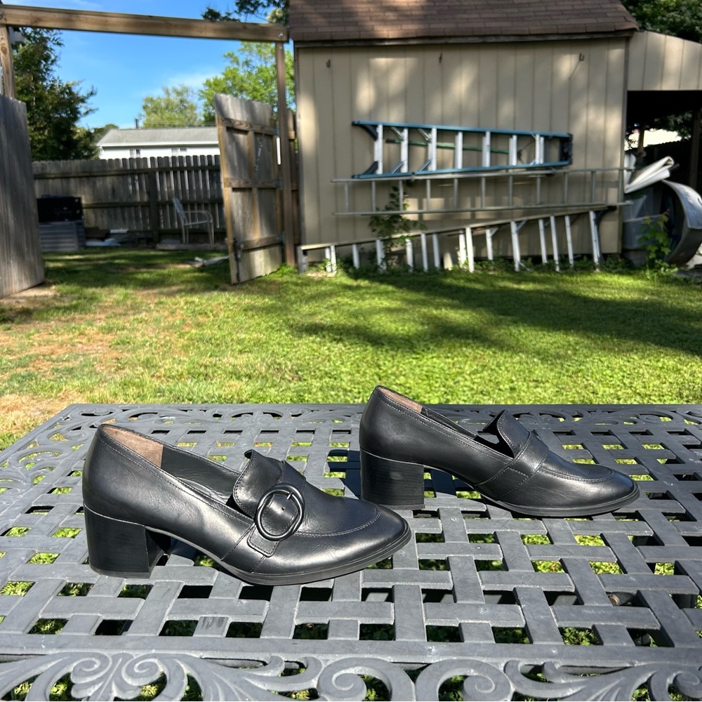 PAUL GREEN Black leather robin heeled loafers size 8 uk or 10.5 US‎